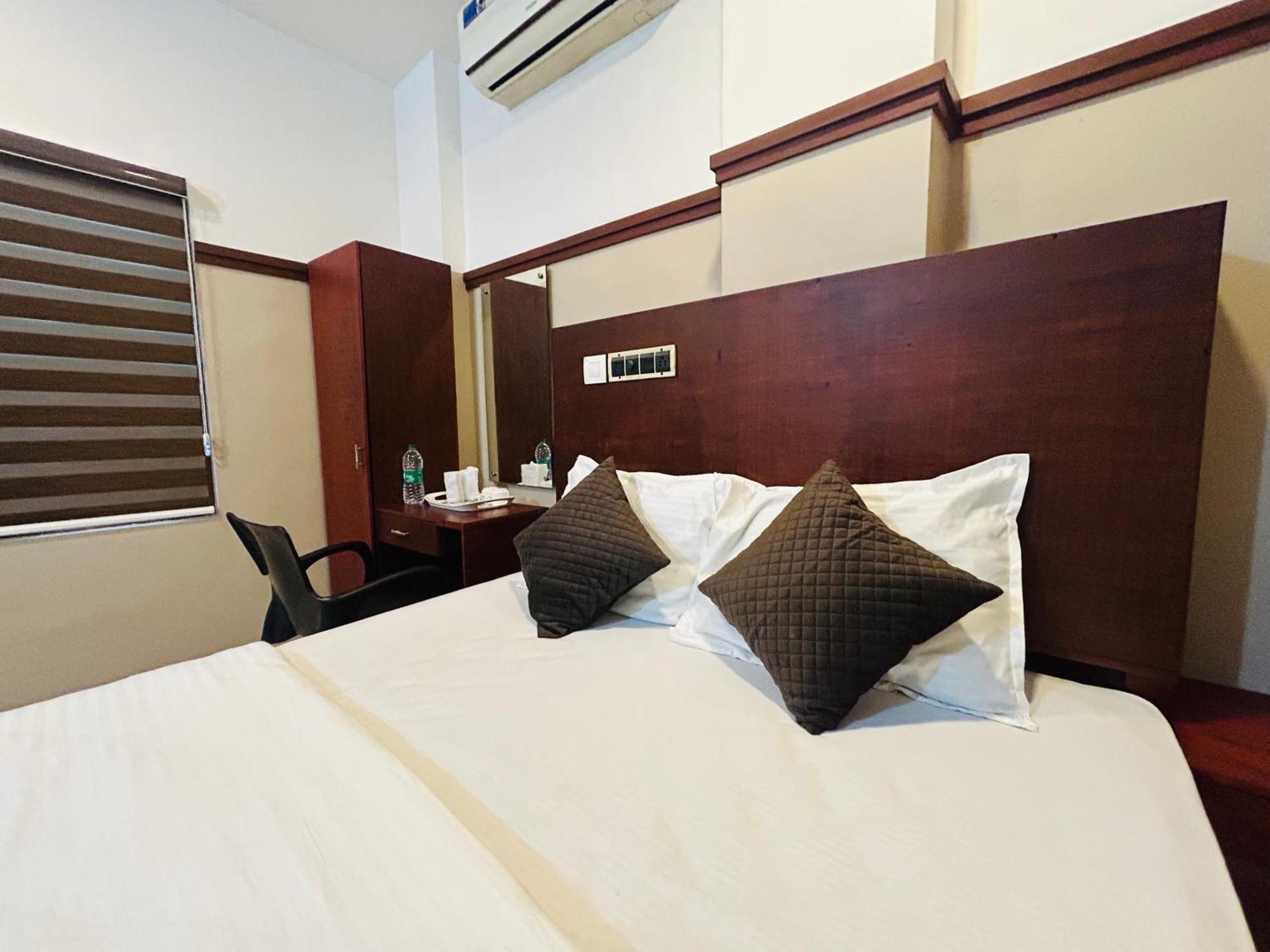 Rio Rooms Medical College Кожикод Екстериор снимка